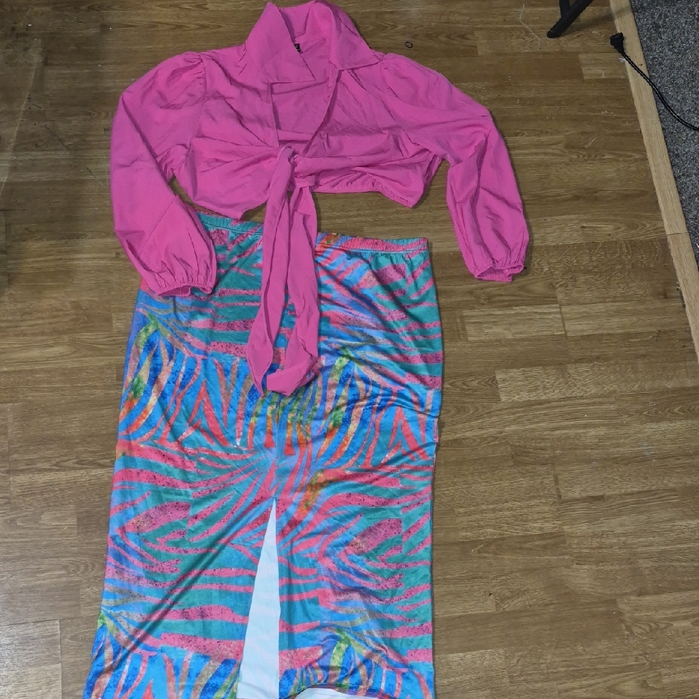 Pink Tie Front Long Sleeve Crop Top And Tropical Split Front Skirt Set Size 4x